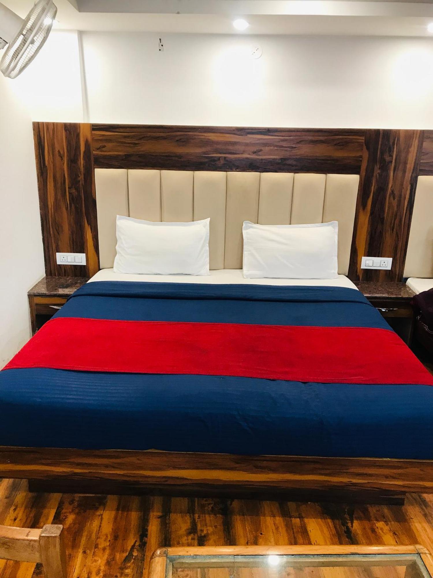 Castle View Hotel Mussoorie Room photo